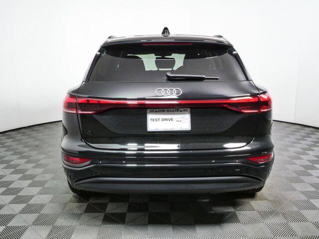 Used 2025 Audi Q6 e-tron Premium Plus AWD/4WD image 25