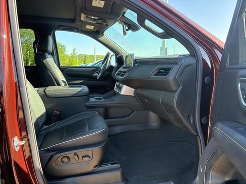 Used 2022 GMC Yukon XL SLT w/ SLT Premium Package AWD/4WD image 23