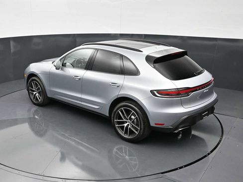 New 2026 Porsche Macan image 36