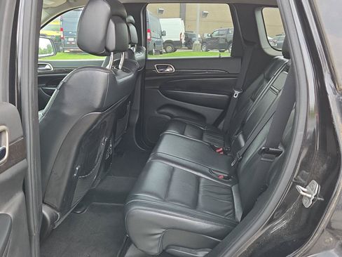 Used 2012 Jeep Grand Cherokee Laredo w/ Laredo E Group RWD image 14