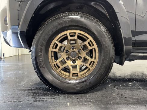 Used 2023 Toyota 4Runner 40th Anniversary SE AWD/4WD image 6