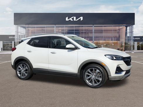 Used 2023 Buick Encore GX Essence w/ Experience Buick Package FWD image 1
