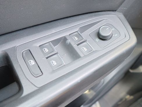 Used 2019 Volkswagen Atlas SEL R-Line image 18