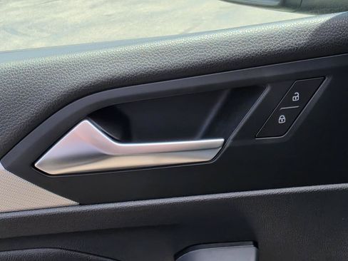 Used 2019 Volkswagen Jetta SE FWD image 15