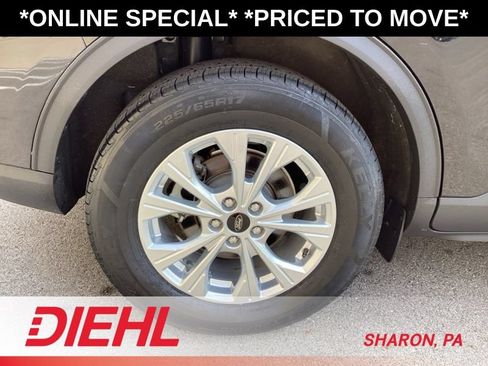 Used 2023 Ford Escape Active w/ Cold Weather Package FWD image 10