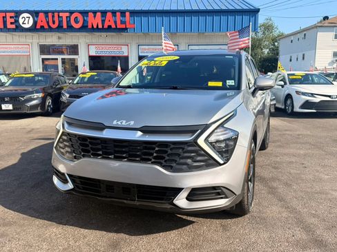 Used 2023 Kia Sportage LX FWD image 1
