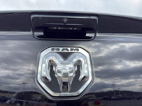 Used 2022 RAM 1500 Big Horn AWD/4WD image 18