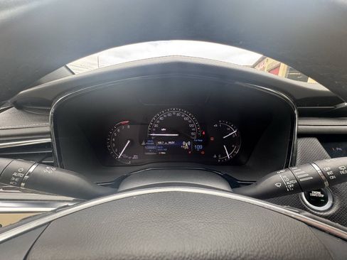 Used 2018 Cadillac XT5 FWD image 26