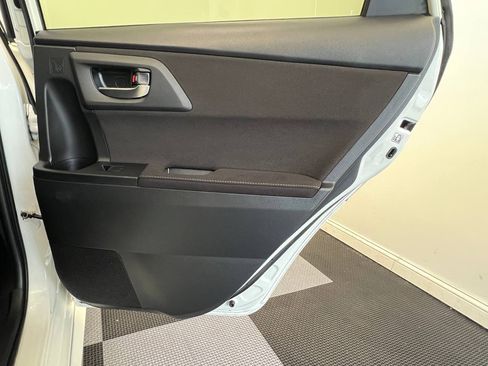 Used 2018 Toyota Corolla iM image 13