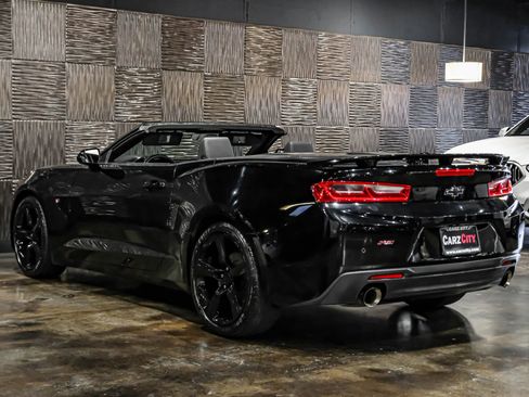 Used 2018 Chevrolet Camaro LT RWD image 10