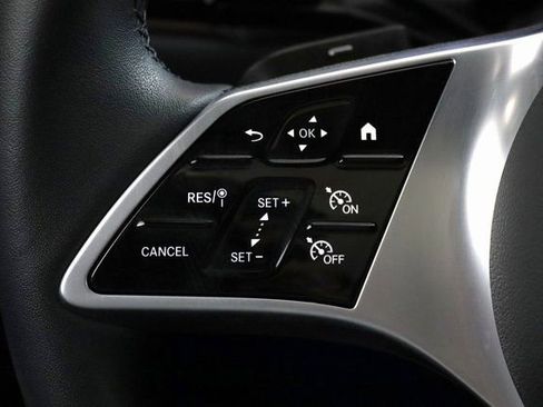 Certified 2025 Mercedes-Benz GLC 300 4MATIC image 4