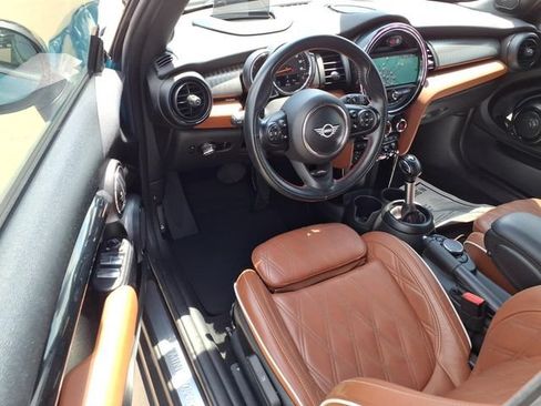 Used 2019 MINI Cooper S w/ Driver Assistance Package FWD image 4