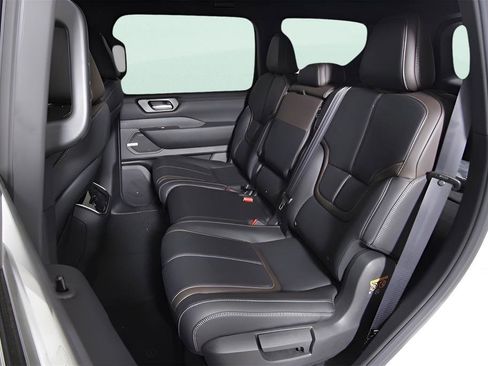 New 2026 Nissan Armada SL image 21