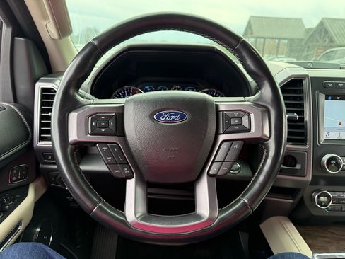 Used 2019 Ford Expedition Platinum image 13