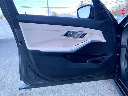 Used 2019 BMW 330i xDrive Sedan w/ M Sport Package image 22