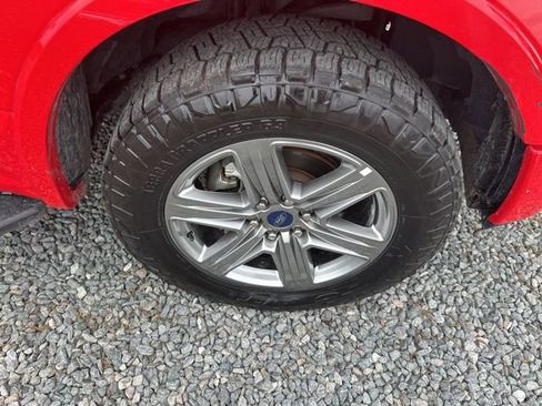 Used 2018 Ford F150 XLT w/ Equipment Group 302A Luxury AWD/4WD image 7