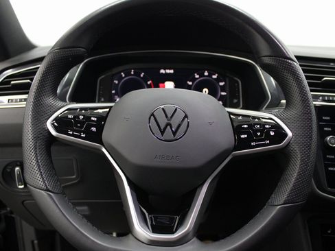 Used 2024 Volkswagen Tiguan SEL R-Line image 36