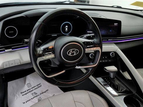 Used 2022 Hyundai Elantra Limited image 35
