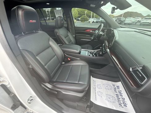 Used 2025 Chevrolet Traverse Z71 w/ LPO, Floor Liner Package AWD/4WD image 28