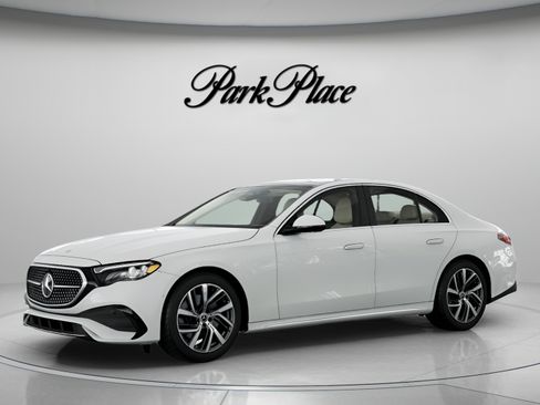 Used 2026 Mercedes-Benz E 350 Sedan image 2