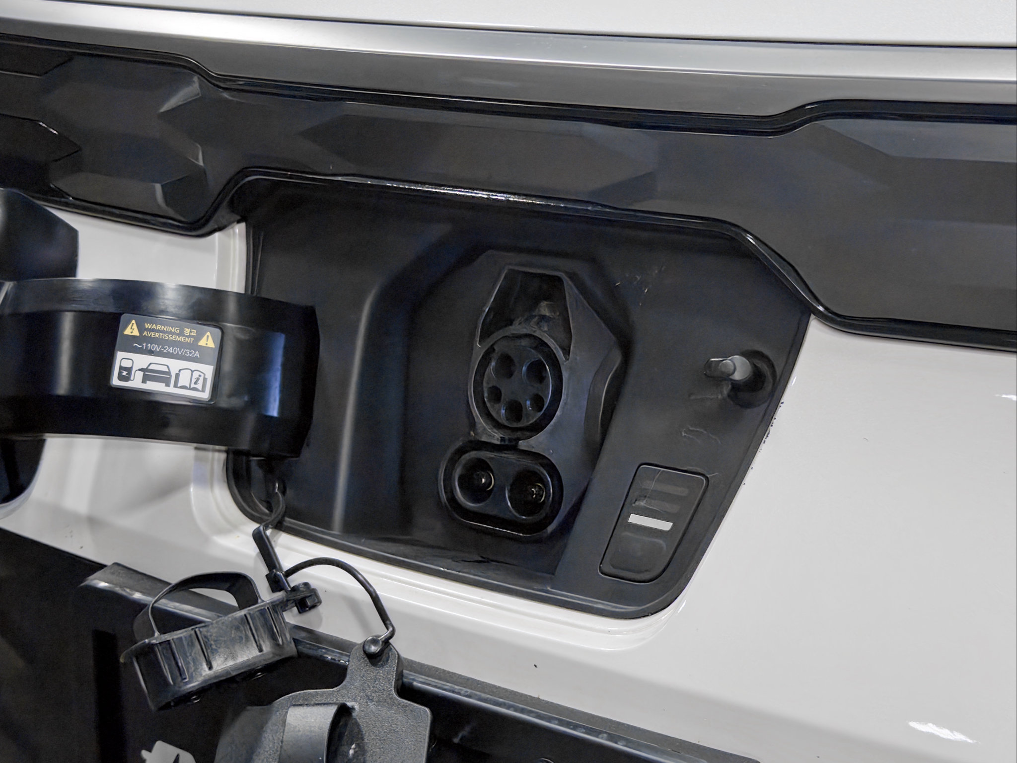 Used 2023 Kia Niro Wave FWD image 5