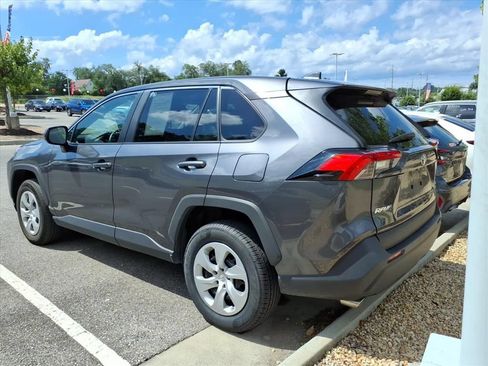 Used 2025 Toyota RAV4 LE AWD/4WD image 5
