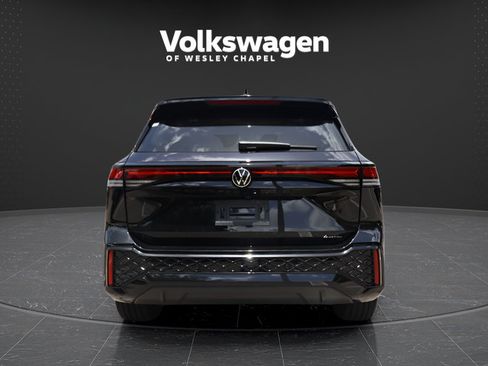 Certified 2025 Volkswagen Tiguan SE R-Line AWD/4WD image 7