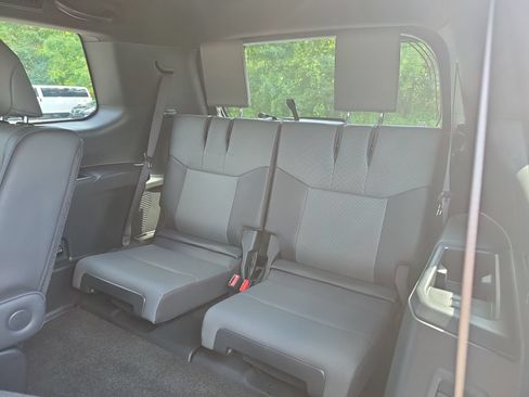 Used 2026 Lexus GX 550 w/ Accessory Package (2T) AWD/4WD image 26