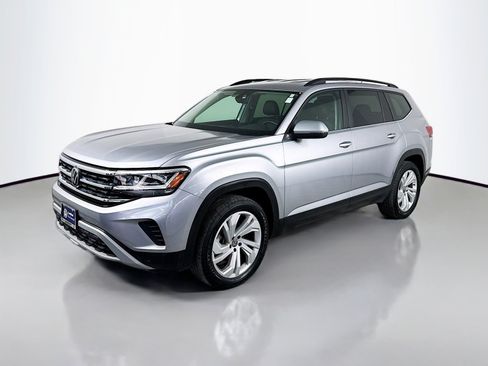 Certified 2023 Volkswagen Atlas SE image 1