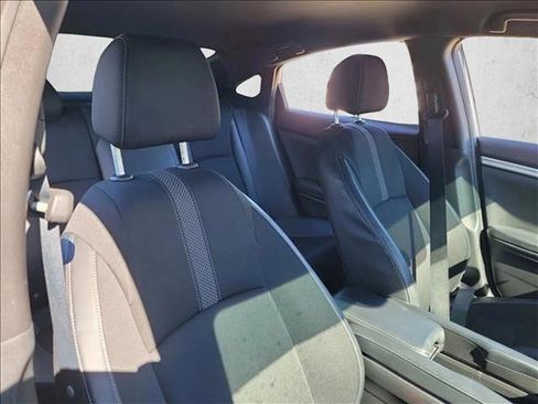 Used 2019 Honda Civic Sport image 18