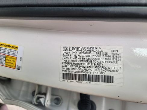 Used 2025 Honda Pilot EX-L image 12