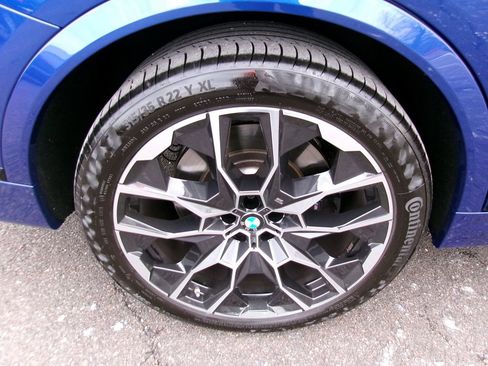 Used 2024 BMW X7 M60i w/ Executive Package image 21