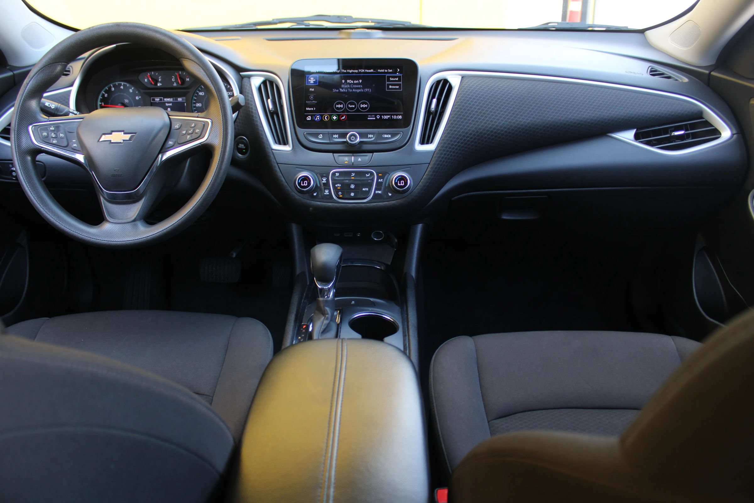 Used 2023 Chevrolet Malibu LT FWD image 12