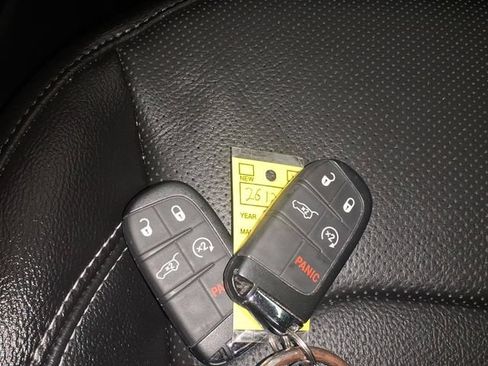 Used 2025 Jeep Compass Limited w/ Elite Group AWD/4WD image 29