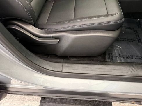 New 2026 Chevrolet Equinox EV LT AWD/4WD image 21