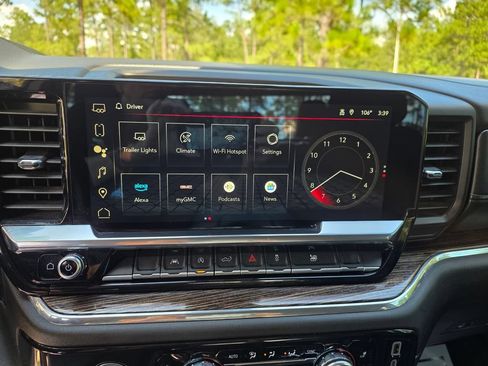 Used 2024 GMC Sierra 1500 Elevation w/ LPO, Elevation Black Package AWD/4WD image 28
