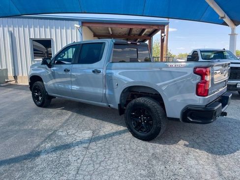 Used 2024 Chevrolet Silverado 1500 LT Trail Boss w/ Convenience Package II AWD/4WD image 9