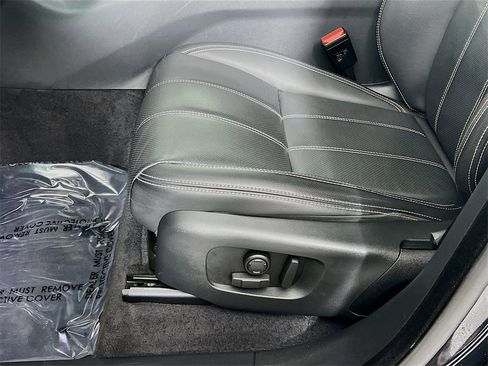 Used 2023 Land Rover Range Rover Velar R-Dynamic S image 20