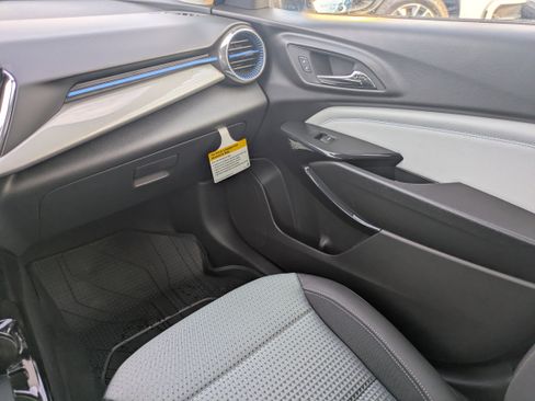 New 2026 Chevrolet Trax LT w/ Driver Confidence Package image 9