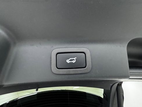 Used 2020 Jaguar F-PACE S image 35