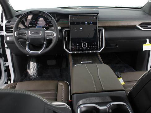 New 2026 GMC Acadia Denali Ultimate AWD/4WD image 12