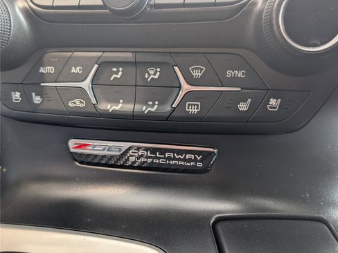 Used 2016 Chevrolet Corvette Z06 w/ 3LZ Preferred Equipment Group RWD image 21