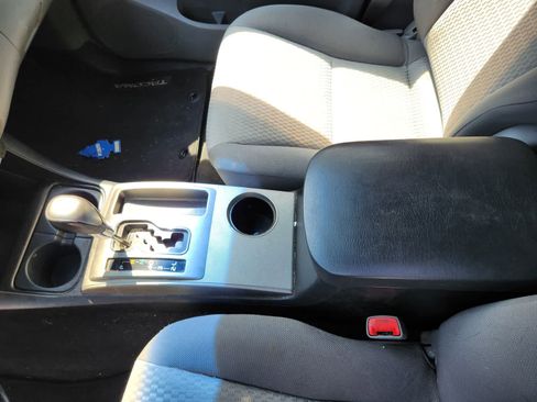 Used 2015 Toyota Tacoma 4x4 Double Cab w/ SR5 Package image 12