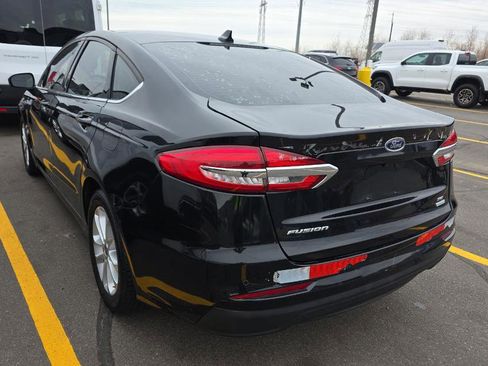 Used 2020 Ford Fusion SE image 5