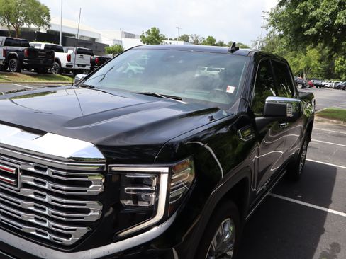 Used 2023 GMC Sierra 1500 Denali w/ Denali Reserve Package AWD/4WD image 28