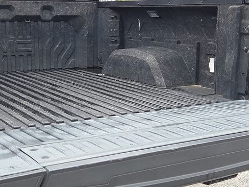 Used 2020 GMC Sierra 1500 AT4 w/ AT4 Premium Package AWD/4WD image 9
