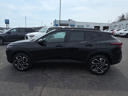 New 2026 Chevrolet Trax RS w/ Sunroof Package image 5