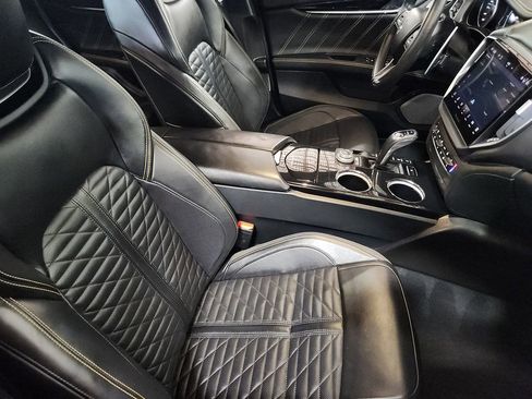 Used 2022 Maserati Ghibli Modena RWD image 33