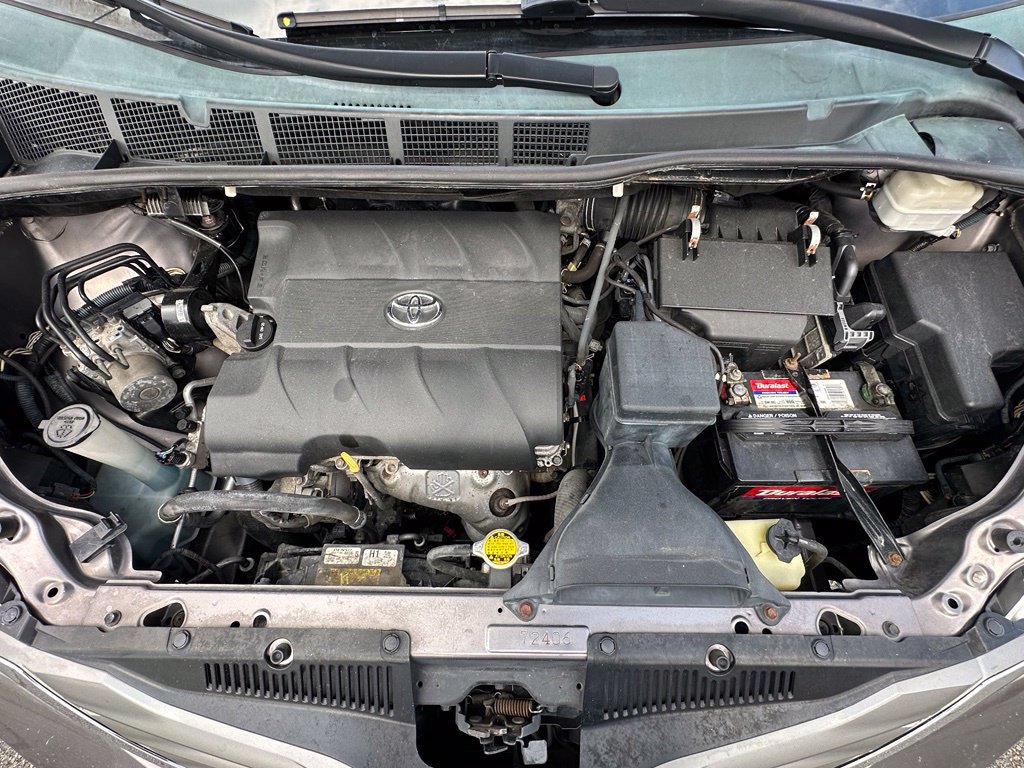 Used 2014 Toyota Sienna XLE FWD image 43