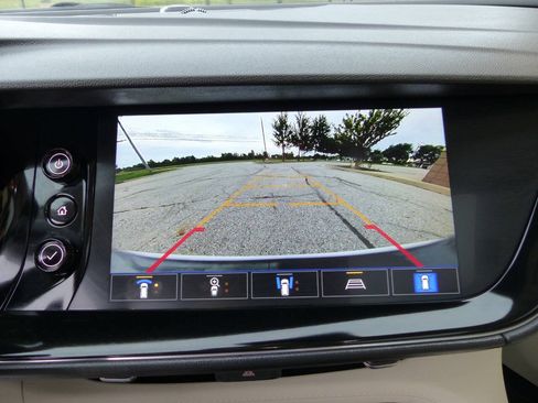 Used 2023 Buick Envision Avenir AWD/4WD image 37